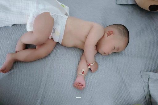 沁阳宝宝上火有眼屎